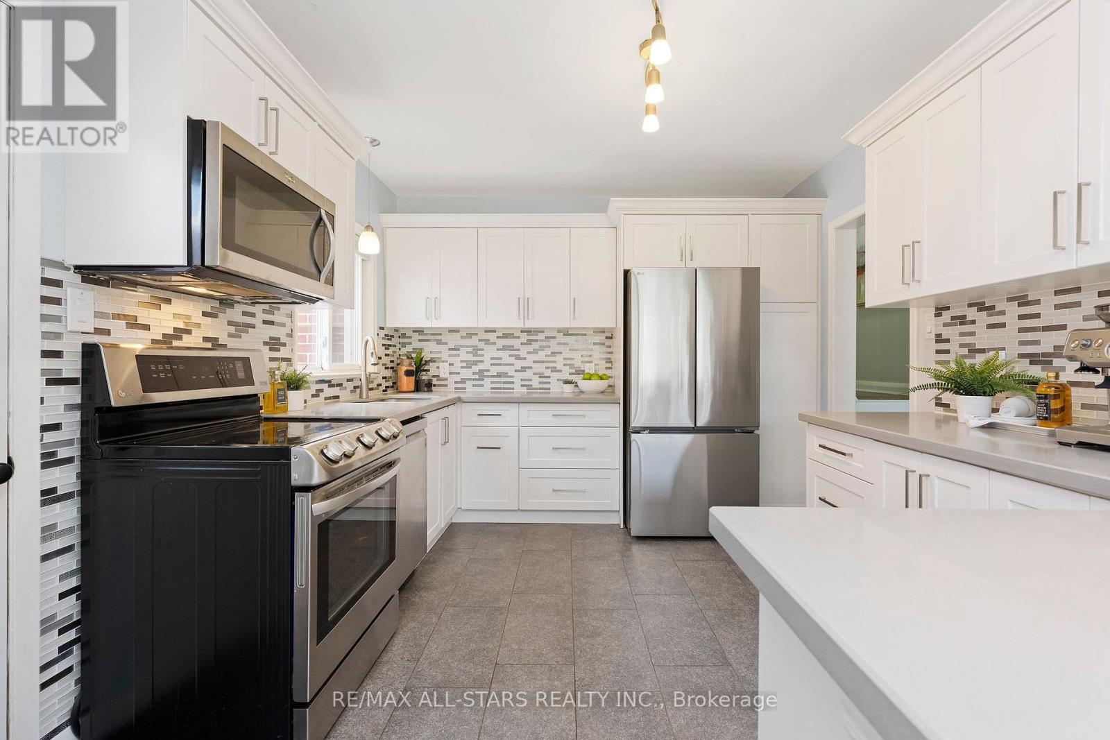 11 Penzance Drive, Toronto, Ontario  M1K 4Z4 - Photo 13 - E13716790