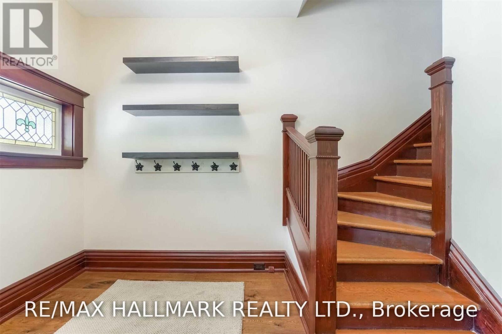 59 Hambly Avenue, Toronto, Ontario  M4E 2R5 - Photo 15 - E13716812