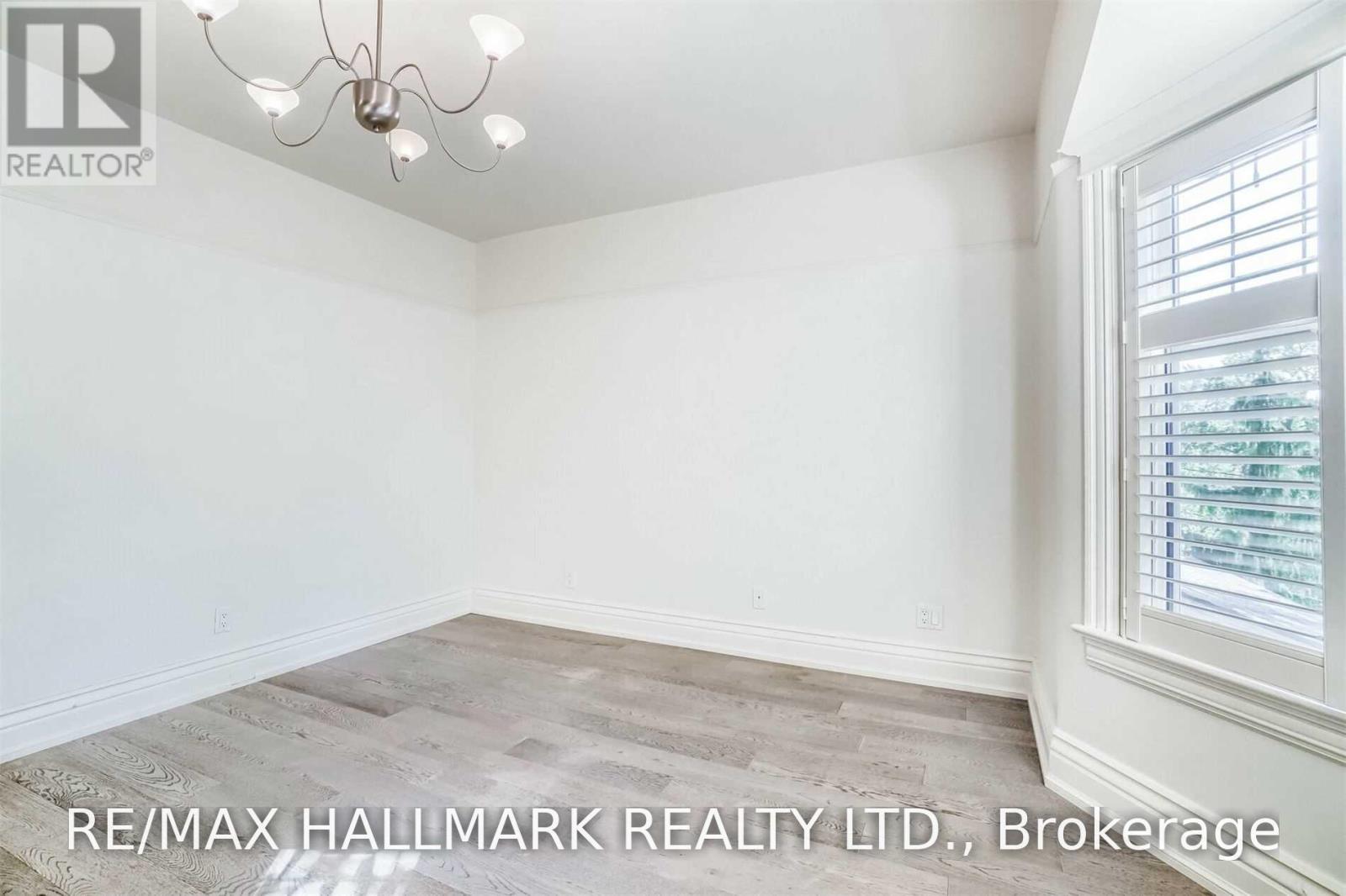 59 Hambly Avenue, Toronto, Ontario  M4E 2R5 - Photo 17 - E13716812
