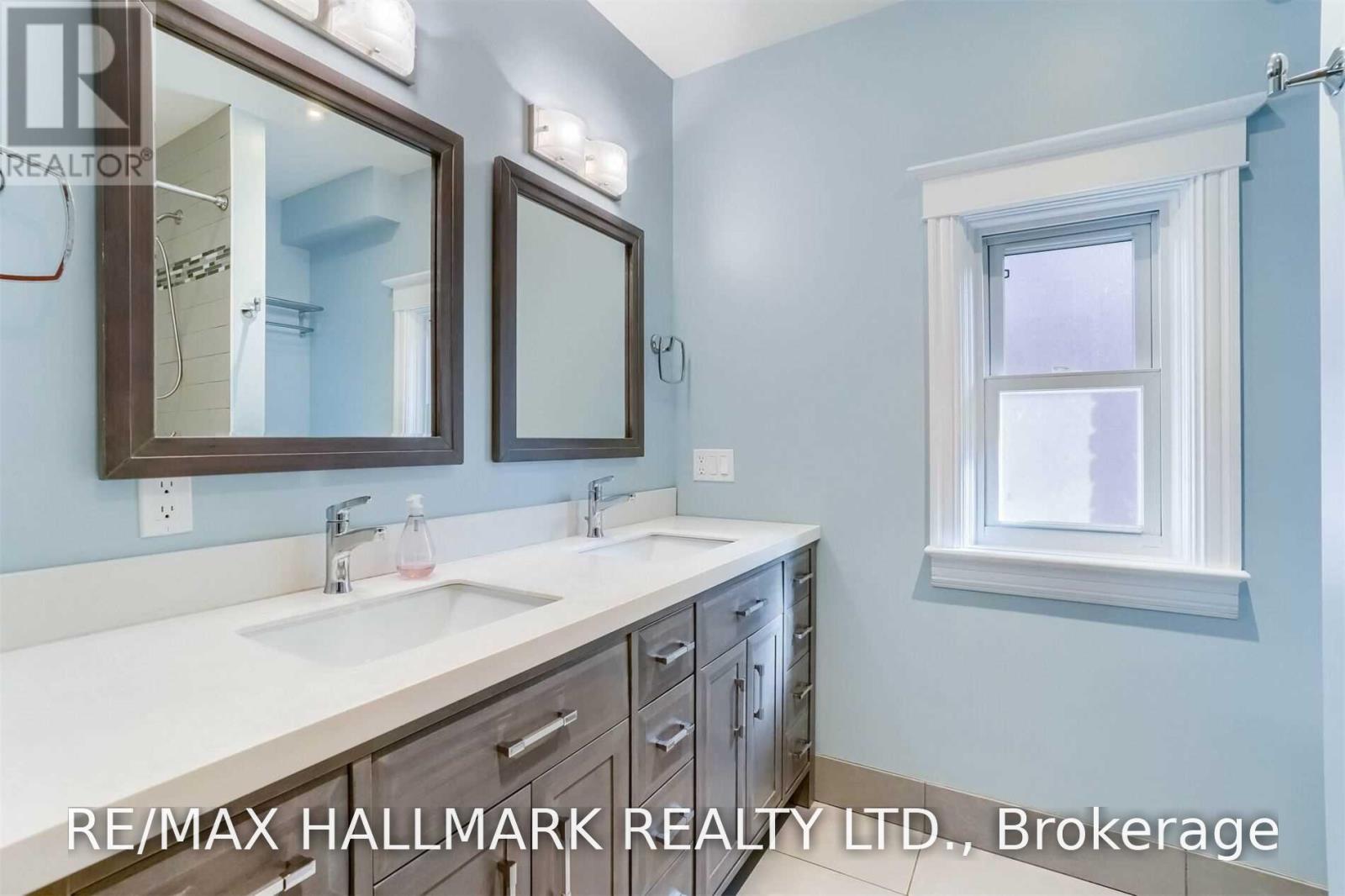 59 Hambly Avenue, Toronto, Ontario  M4E 2R5 - Photo 24 - E13716812