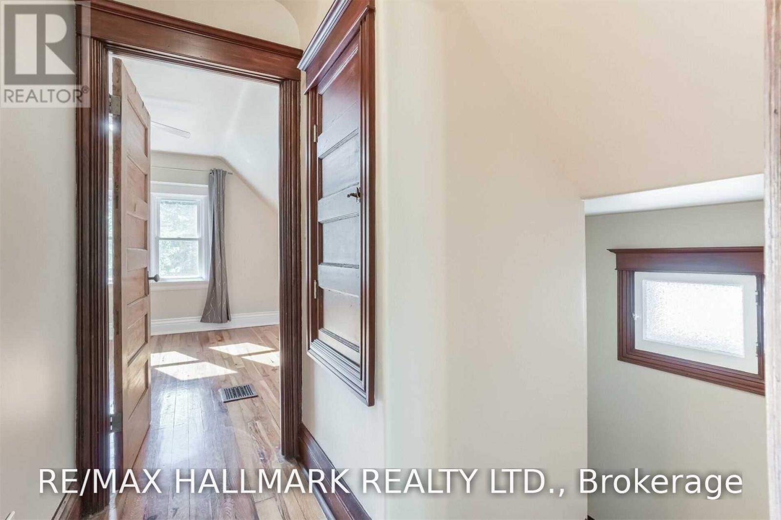 59 Hambly Avenue, Toronto, Ontario  M4E 2R5 - Photo 27 - E13716812
