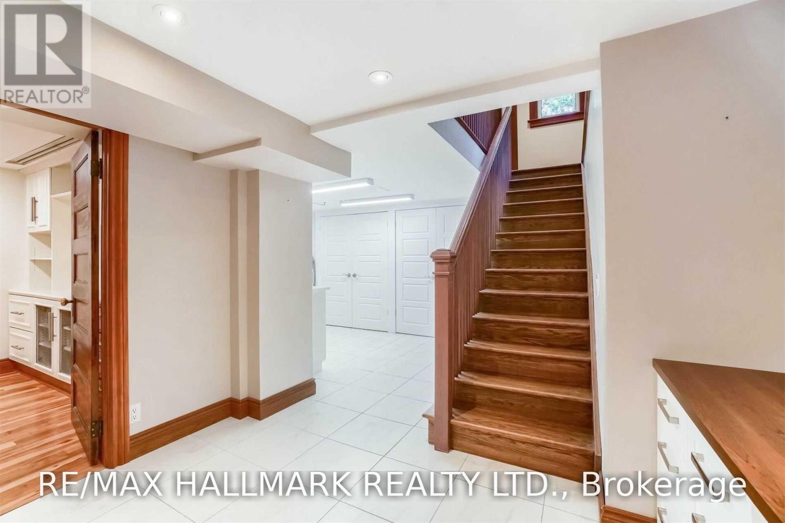 59 Hambly Avenue, Toronto, Ontario  M4E 2R5 - Photo 35 - E13716812