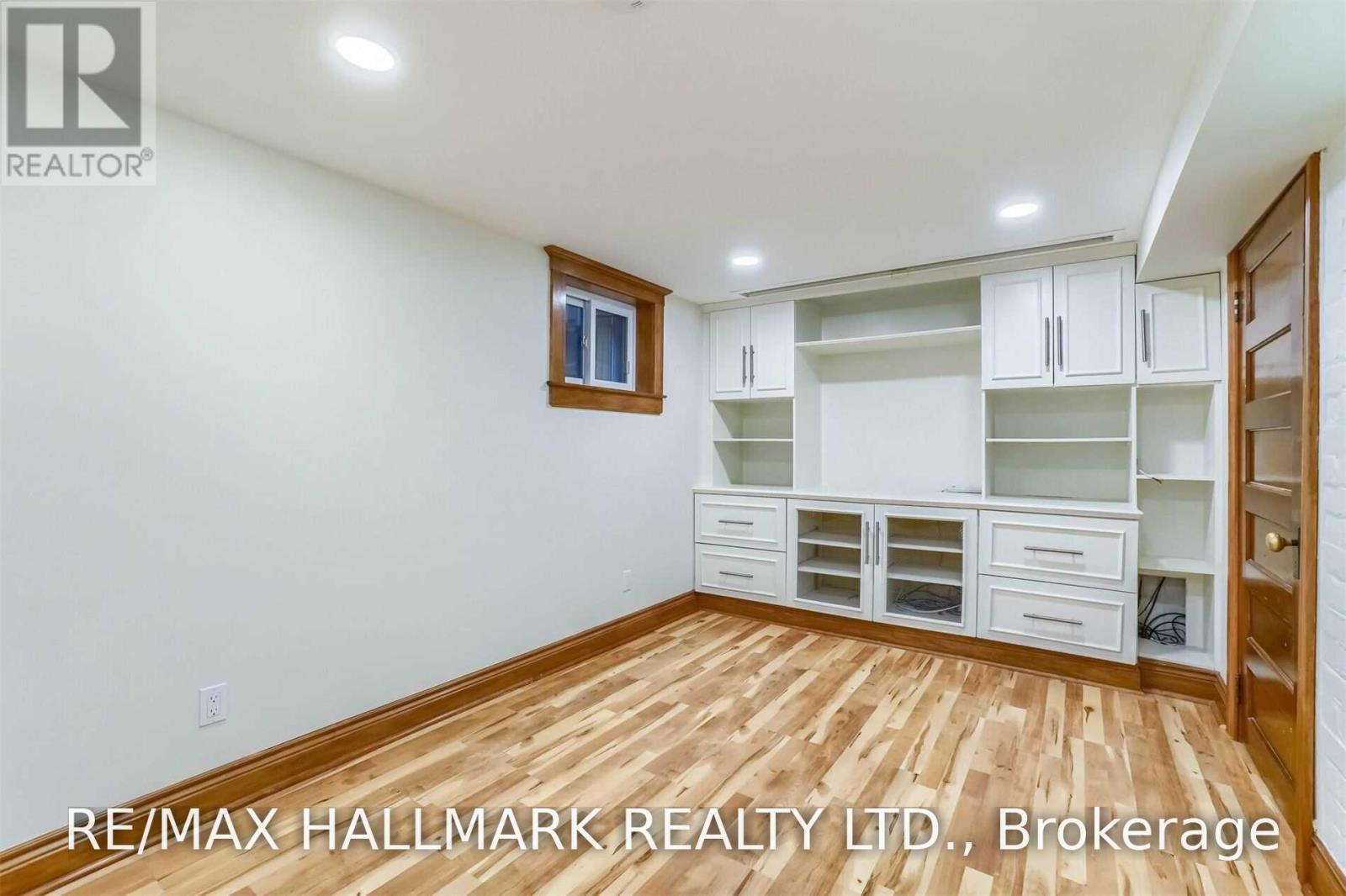 59 Hambly Avenue, Toronto, Ontario  M4E 2R5 - Photo 37 - E13716812