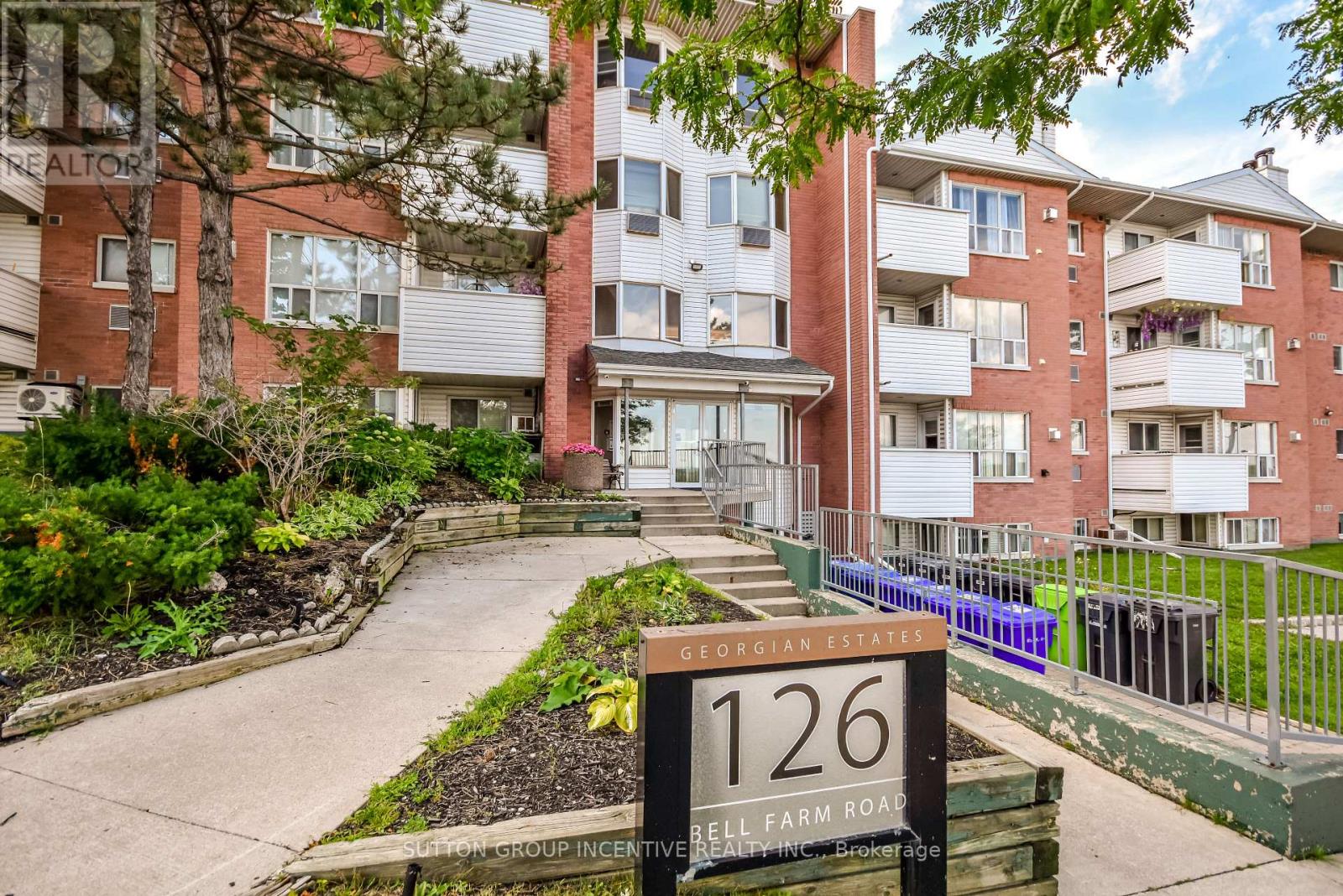 B05 - 126 Bell Farm Road, Barrie, Ontario  L4M 6J3 - Photo 1 - S13716784