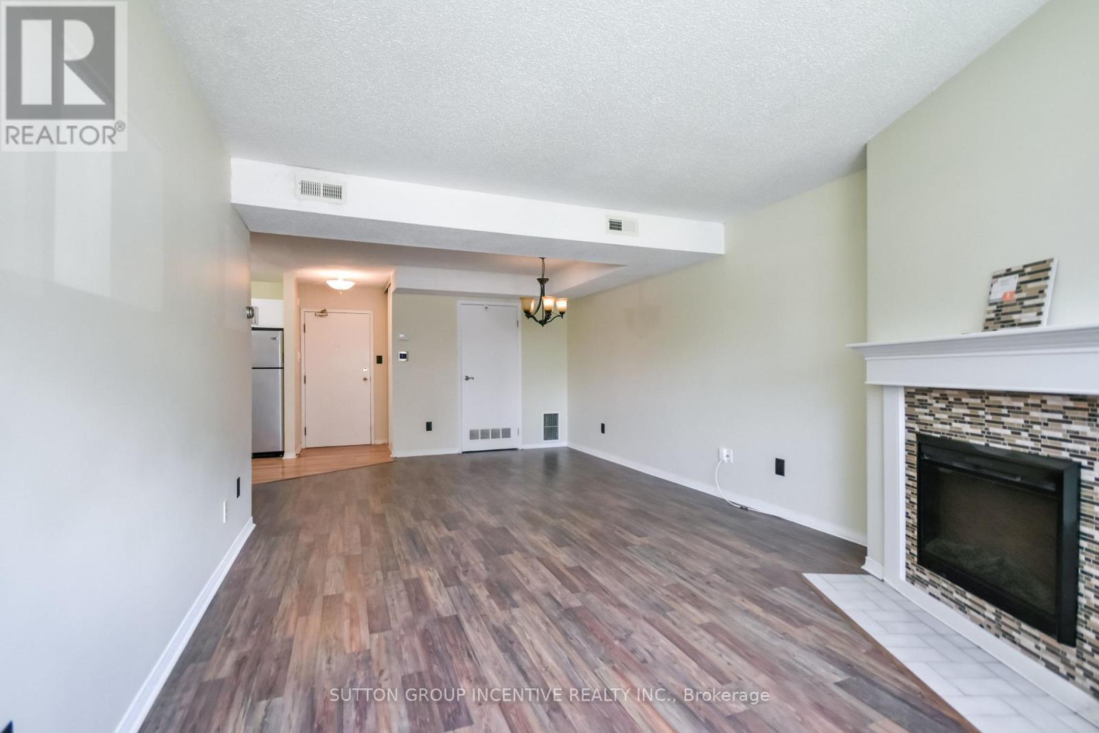 B05 - 126 Bell Farm Road, Barrie, Ontario  L4M 6J3 - Photo 12 - S13716784