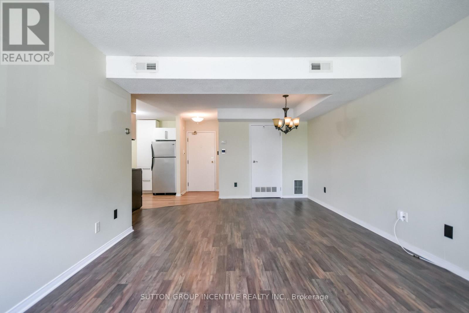 B05 - 126 Bell Farm Road, Barrie, Ontario  L4M 6J3 - Photo 13 - S13716784