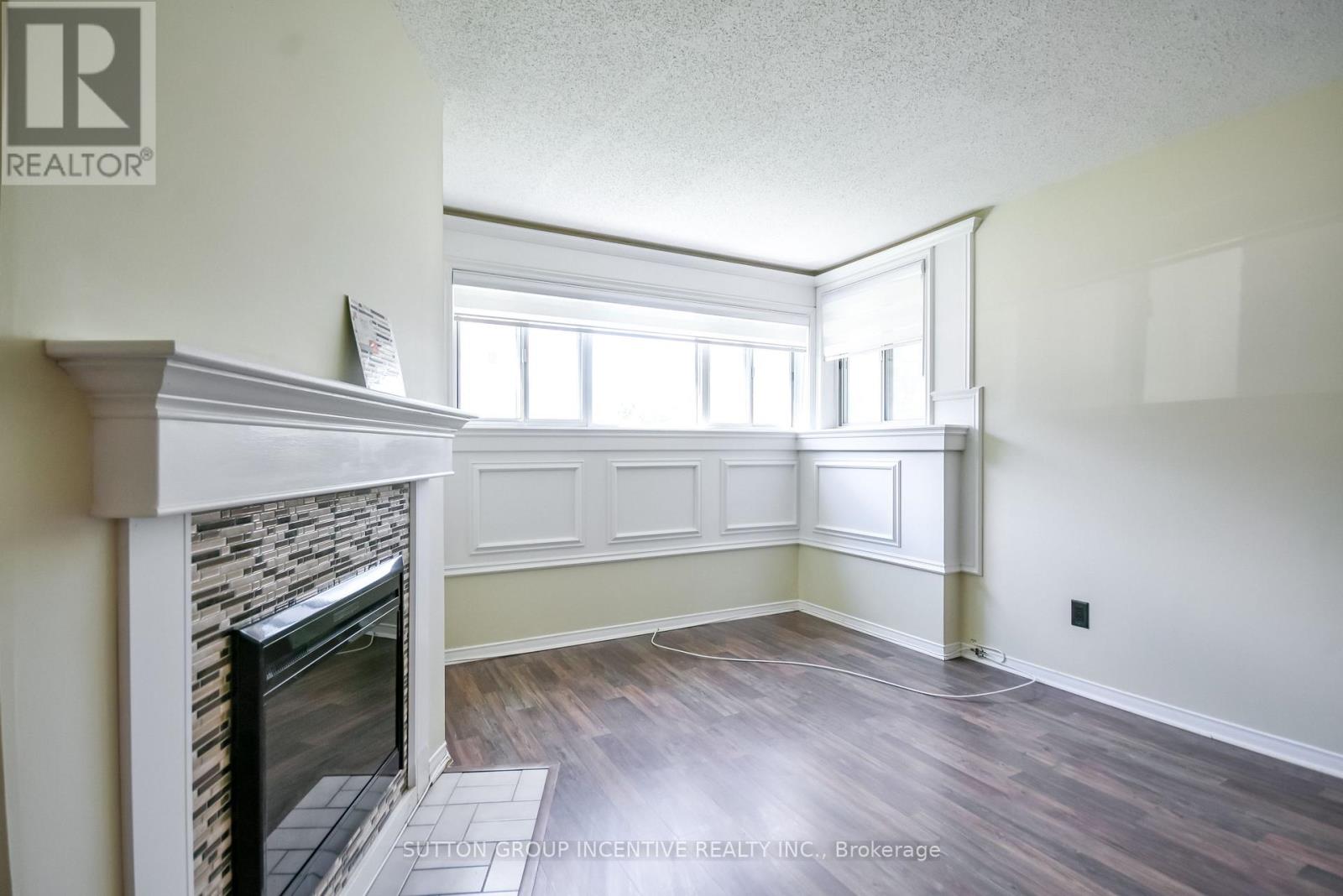 B05 - 126 Bell Farm Road, Barrie, Ontario  L4M 6J3 - Photo 15 - S13716784