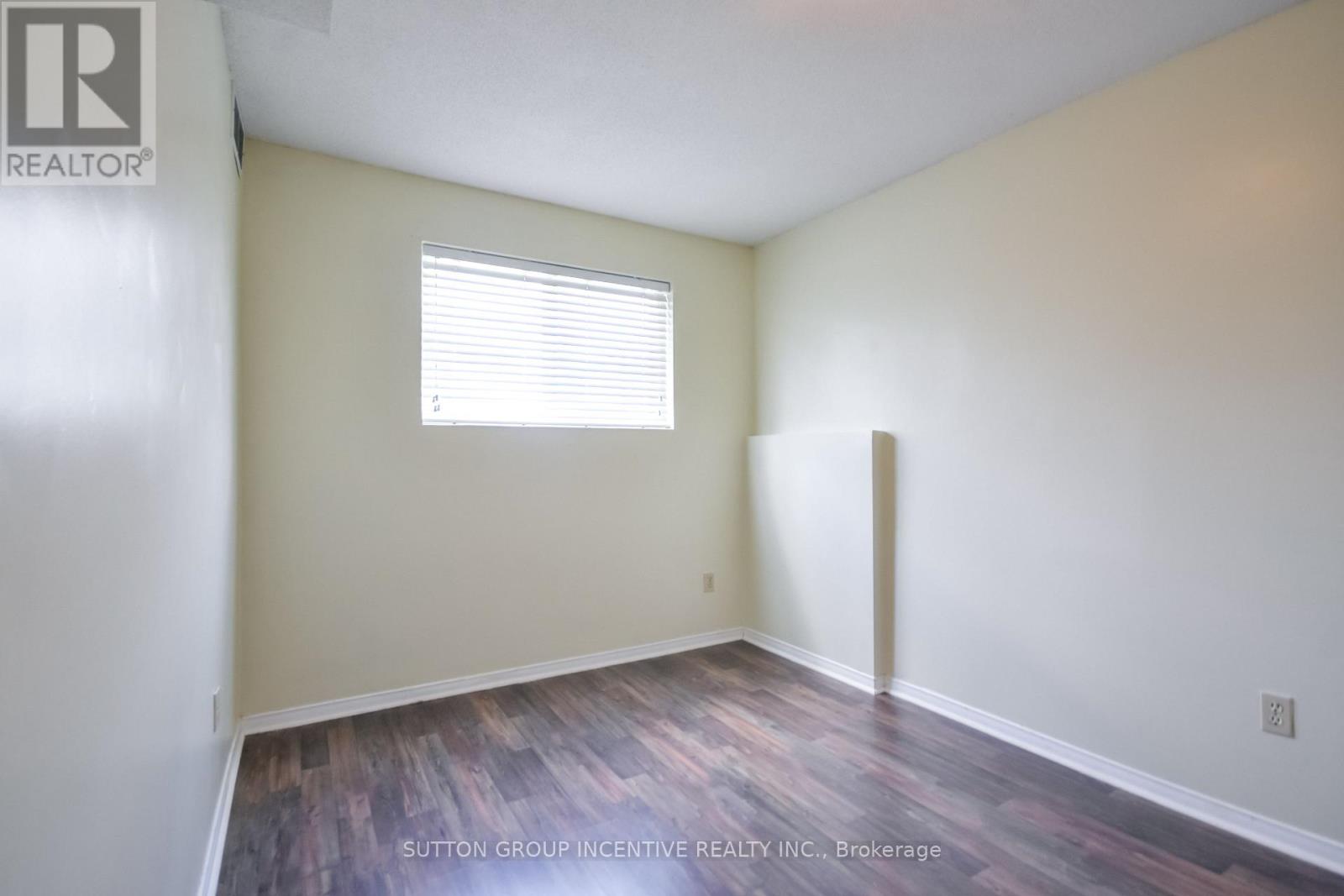 B05 - 126 Bell Farm Road, Barrie, Ontario  L4M 6J3 - Photo 29 - S13716784