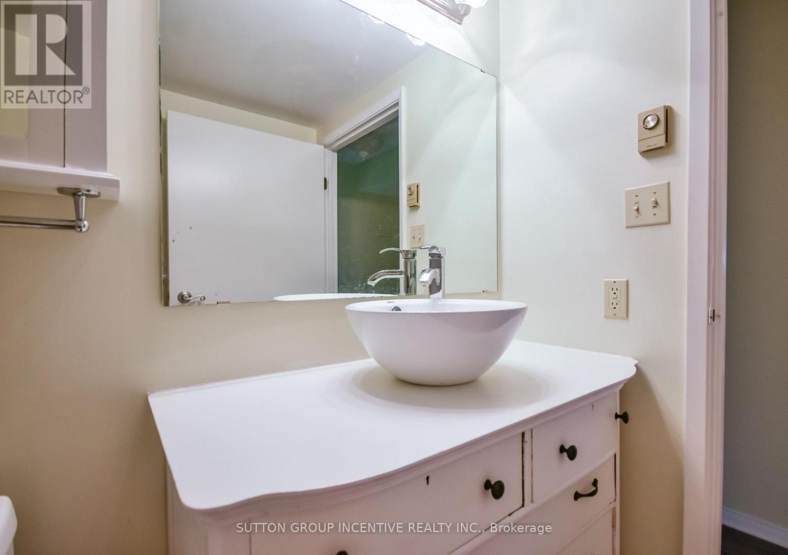 B05 - 126 Bell Farm Road, Barrie, Ontario  L4M 6J3 - Photo 33 - S13716784