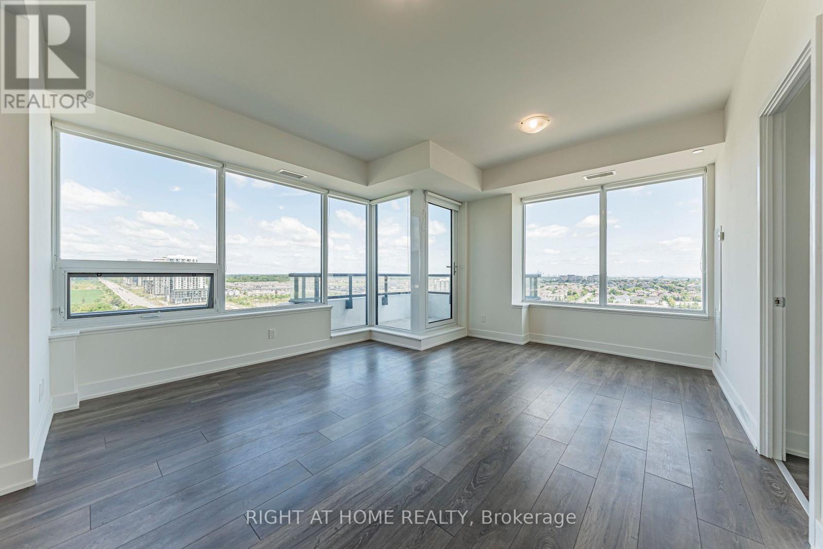 1208 - 297 OAK WALK DRIVE
