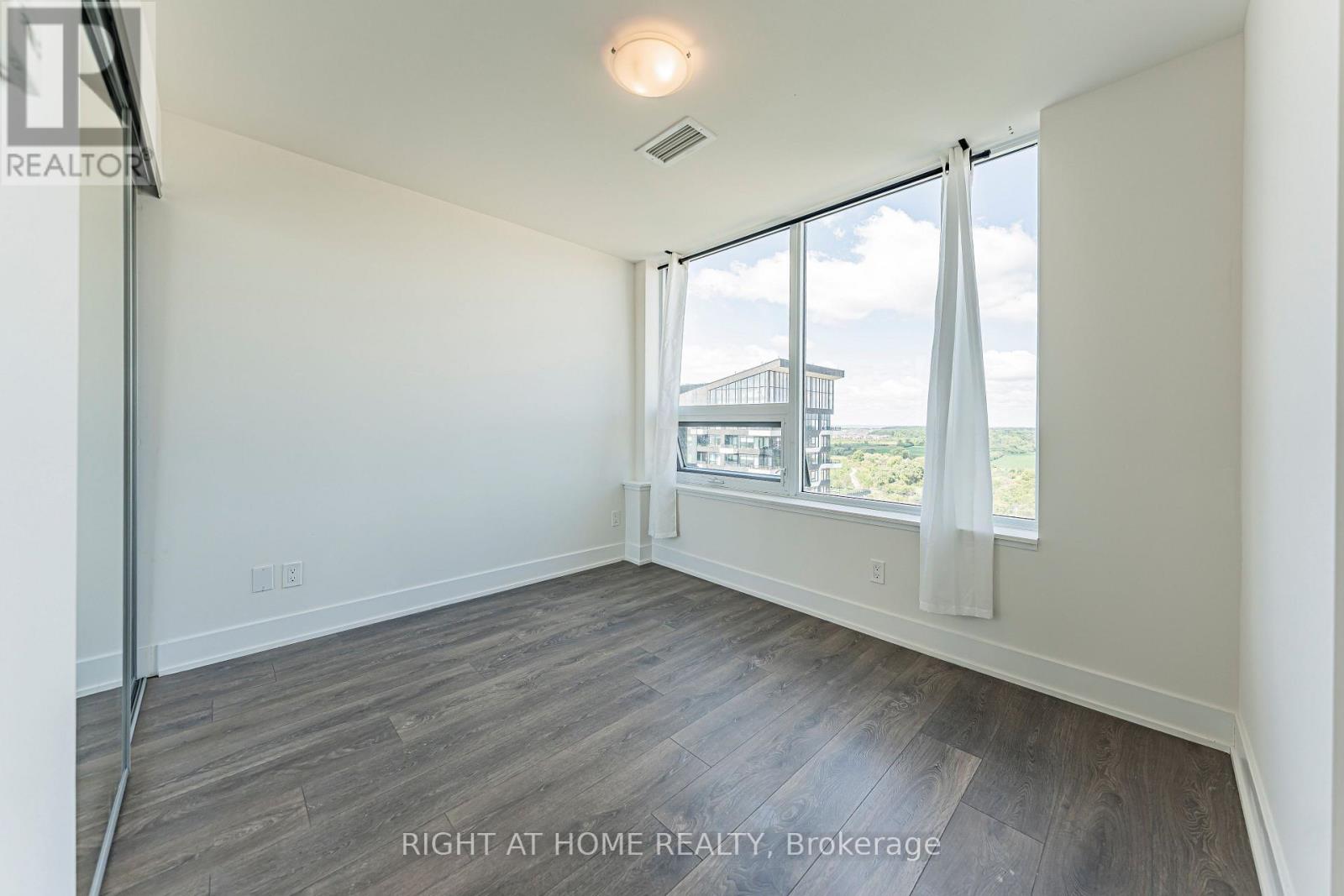 1208 - 297 Oak Walk Drive, Oakville, Ontario  L6H 3R6 - Photo 15 - W13716728