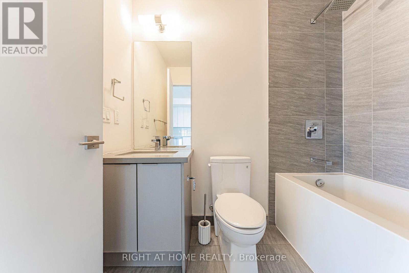 1208 - 297 Oak Walk Drive, Oakville, Ontario  L6H 3R6 - Photo 17 - W13716728