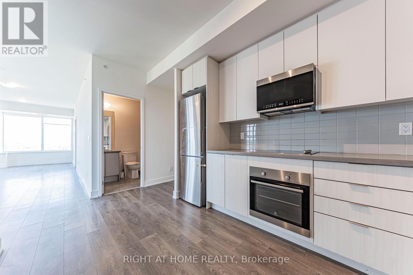 1208 - 297 Oak Walk Drive, Oakville, Ontario  L6H 3R6 - Photo 7 - W13716728