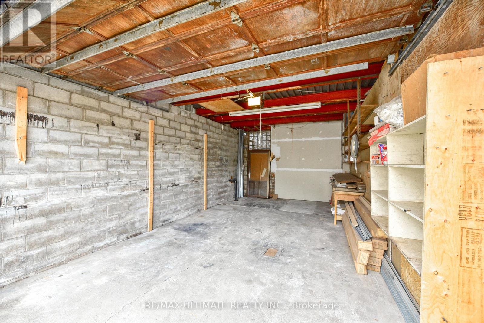 Main Floor - 8 Corby Avenue, Toronto, Ontario  M6E 1V1 - Photo 15 - W13716772
