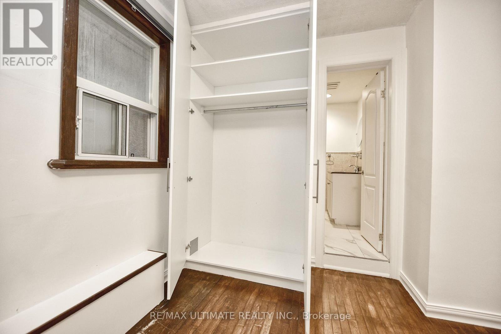 Main Floor - 8 Corby Avenue, Toronto, Ontario  M6E 1V1 - Photo 5 - W13716772