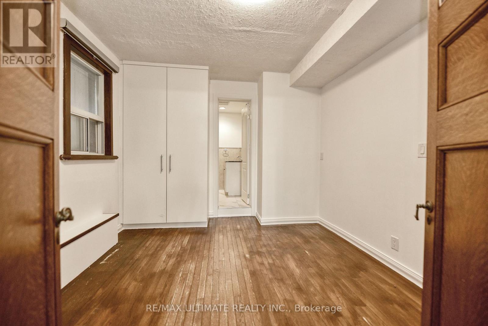 Main Floor - 8 Corby Avenue, Toronto, Ontario  M6E 1V1 - Photo 7 - W13716772