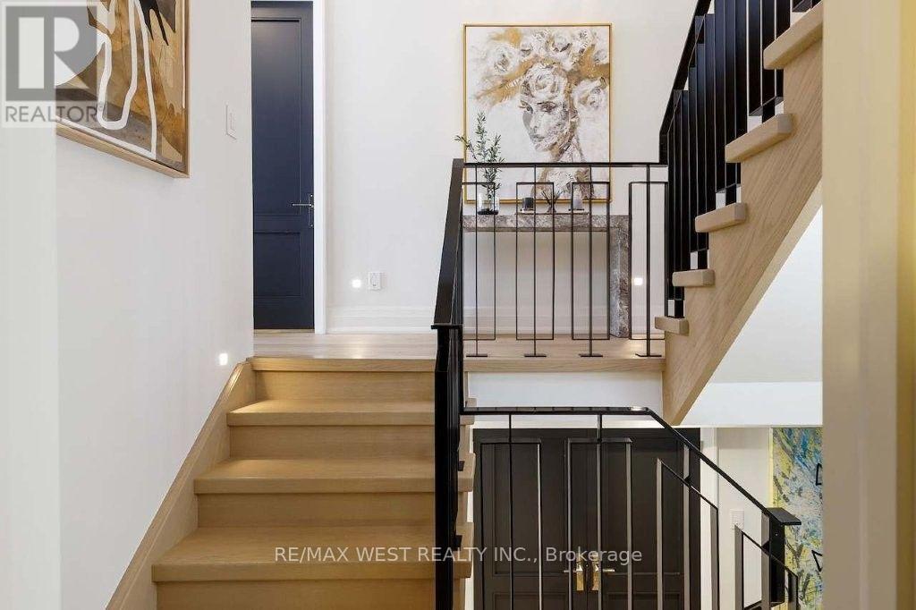 64 Thompson Avenue, Toronto, Ontario  M8Z 3T4 - Photo 19 - W13716780