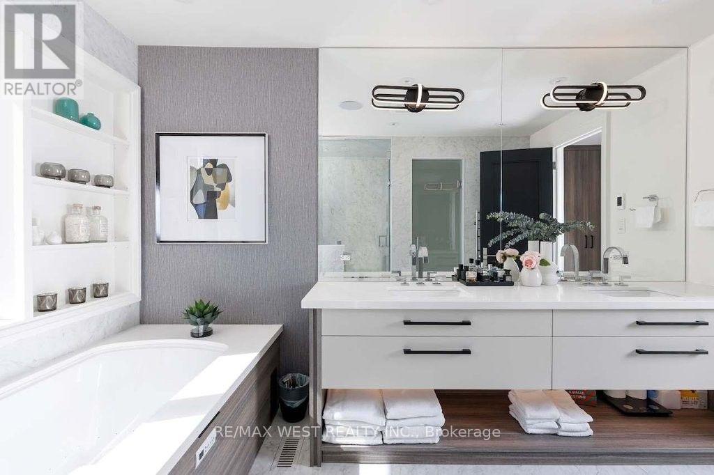64 Thompson Avenue, Toronto, Ontario  M8Z 3T4 - Photo 28 - W13716780