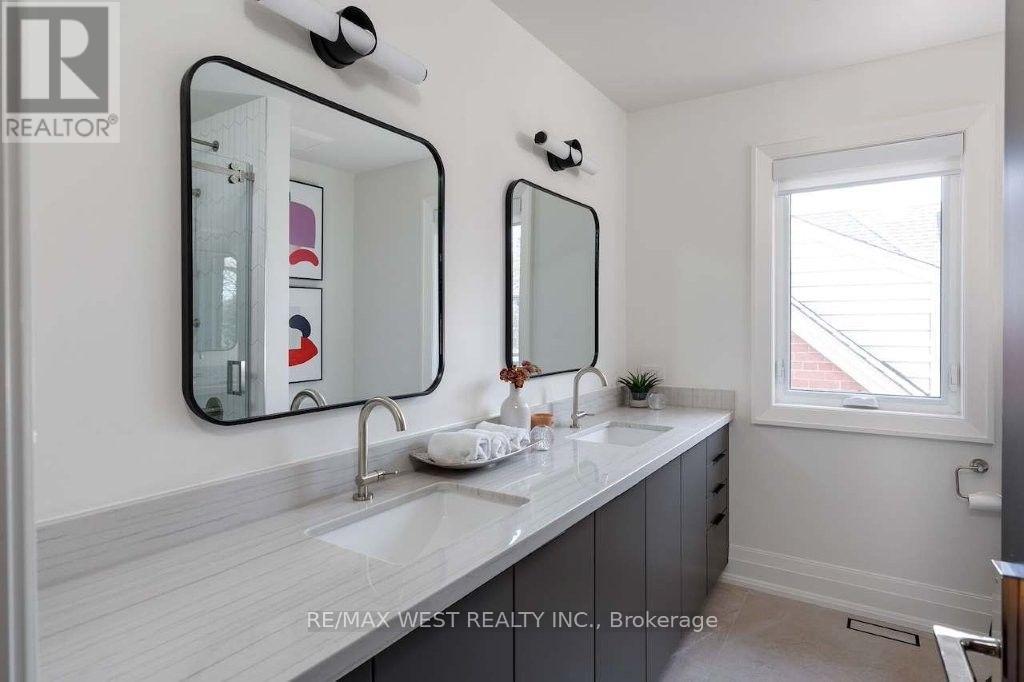 64 Thompson Avenue, Toronto, Ontario  M8Z 3T4 - Photo 33 - W13716780