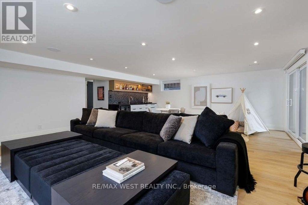 64 Thompson Avenue, Toronto, Ontario  M8Z 3T4 - Photo 38 - W13716780