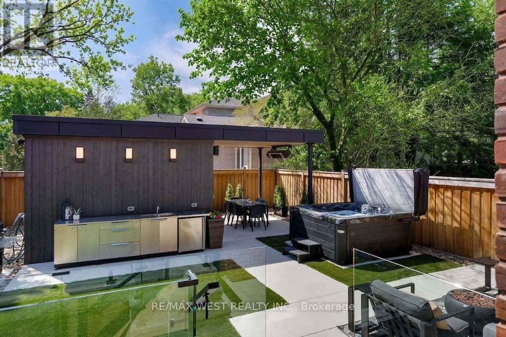 64 Thompson Avenue, Toronto, Ontario  M8Z 3T4 - Photo 49 - W13716780
