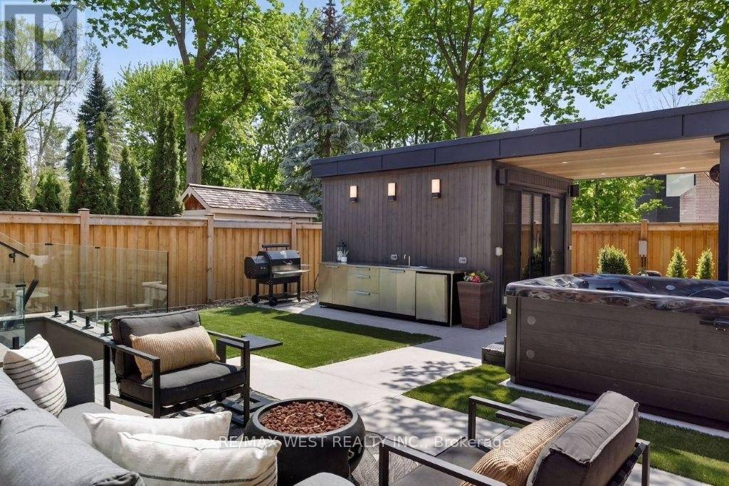 64 Thompson Avenue, Toronto, Ontario  M8Z 3T4 - Photo 50 - W13716780