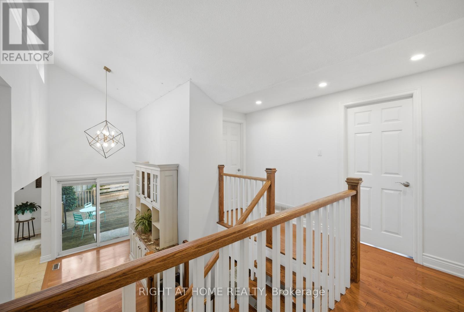 6415 Dunray Court, Mississauga, Ontario  L5N 1E7 - Photo 20 - W13716832