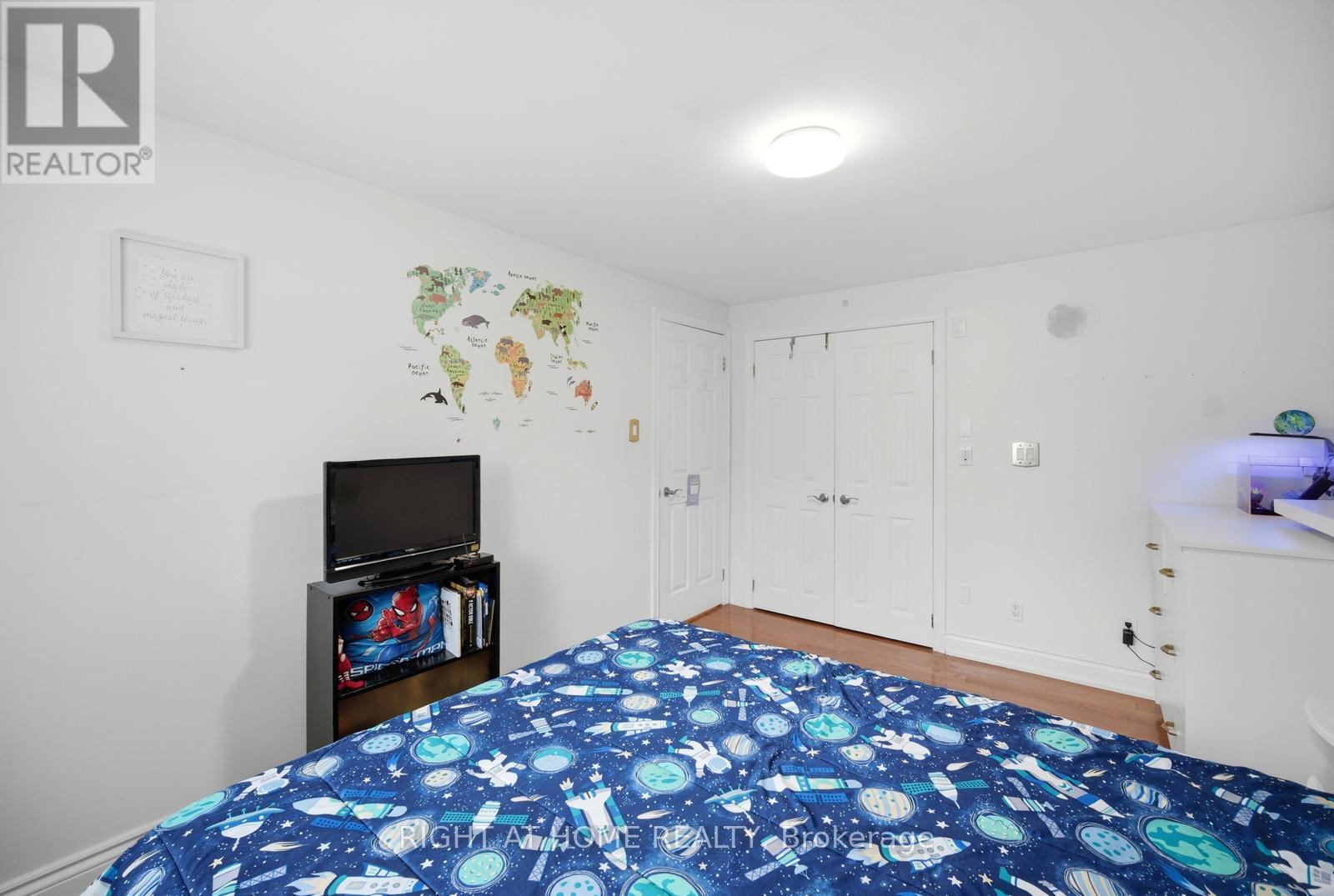 6415 Dunray Court, Mississauga, Ontario  L5N 1E7 - Photo 28 - W13716832