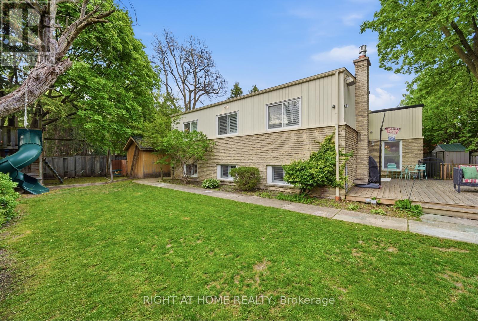 6415 Dunray Court, Mississauga, Ontario  L5N 1E7 - Photo 43 - W13716832
