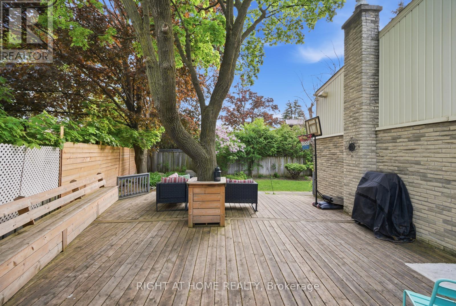 6415 Dunray Court, Mississauga, Ontario  L5N 1E7 - Photo 48 - W13716832