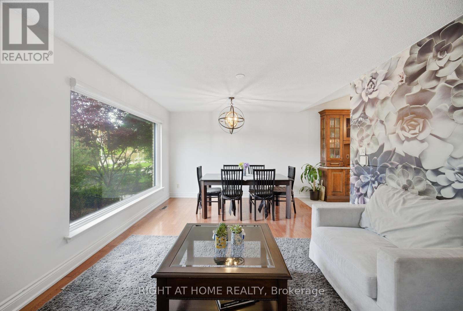 6415 Dunray Court, Mississauga, Ontario  L5N 1E7 - Photo 7 - W13716832