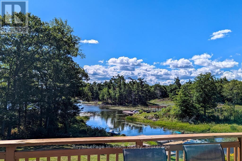 2974 Island 1040, Georgian Bay, Ontario  P0E 1E0 - Photo 2 - X12838472