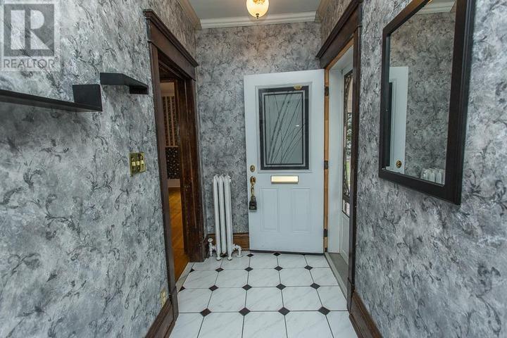 11 The Crescent, Sault Ste. Marie, Ontario  P6B 2Y1 - Photo 2 - SM262319
