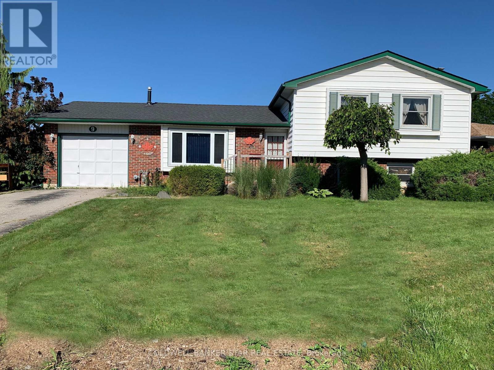 9 Lakeview Circle, St. Thomas, Ontario  N5P 4B3 - Photo 2 - X13685982