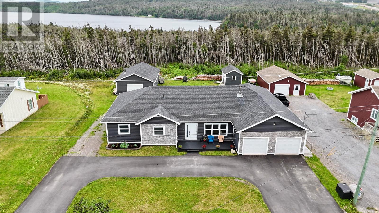 6 Taylors Avenue, Port Saunders — photo 2