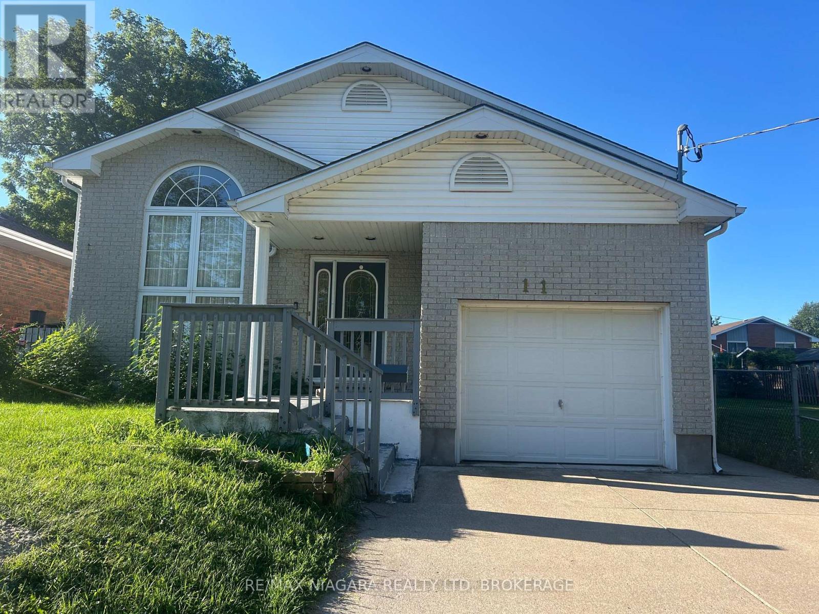 11 URSULA AVENUE, St. Catharines, Ontario