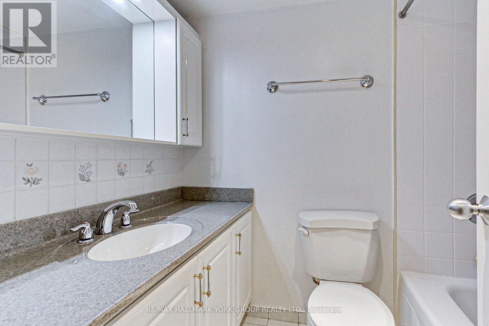 2208 - 3151 Bridletowne Circle, Toronto, Ontario  M1W 2T1 - Photo 24 - E13716880