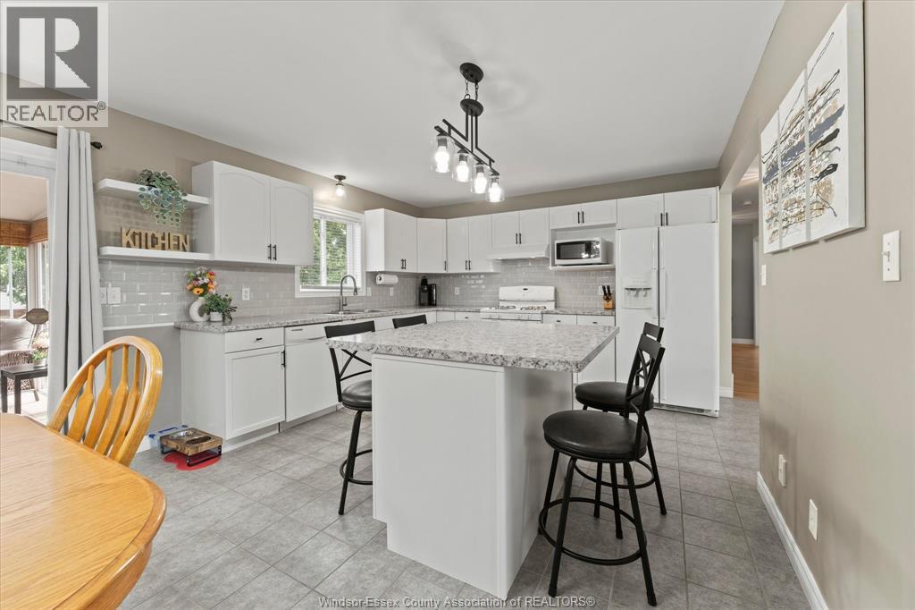 256 Ashwood, Lakeshore, Ontario  N8L 1E7 - Photo 16 - 26020923