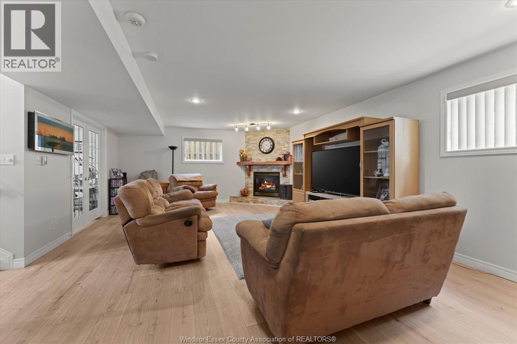256 Ashwood, Lakeshore, Ontario  N8L 1E7 - Photo 26 - 26020923