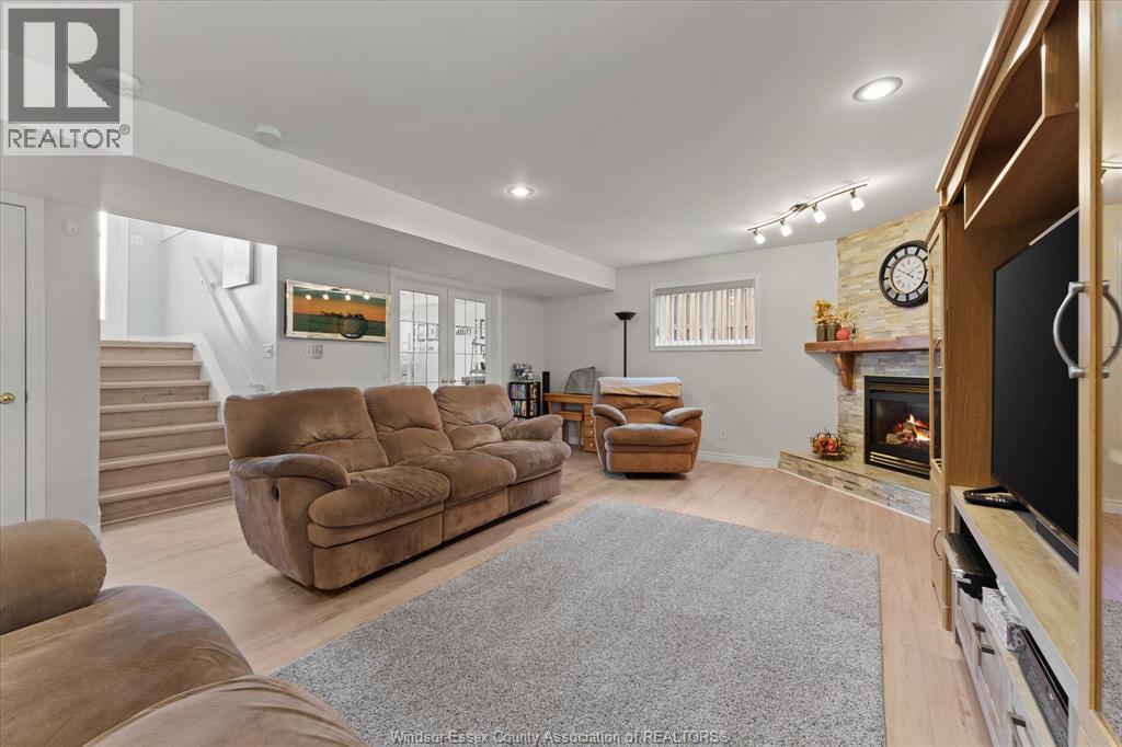 256 Ashwood, Lakeshore, Ontario  N8L 1E7 - Photo 27 - 26020923