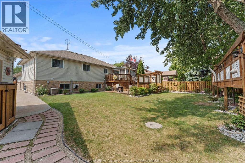 256 Ashwood, Lakeshore, Ontario  N8L 1E7 - Photo 39 - 26020923