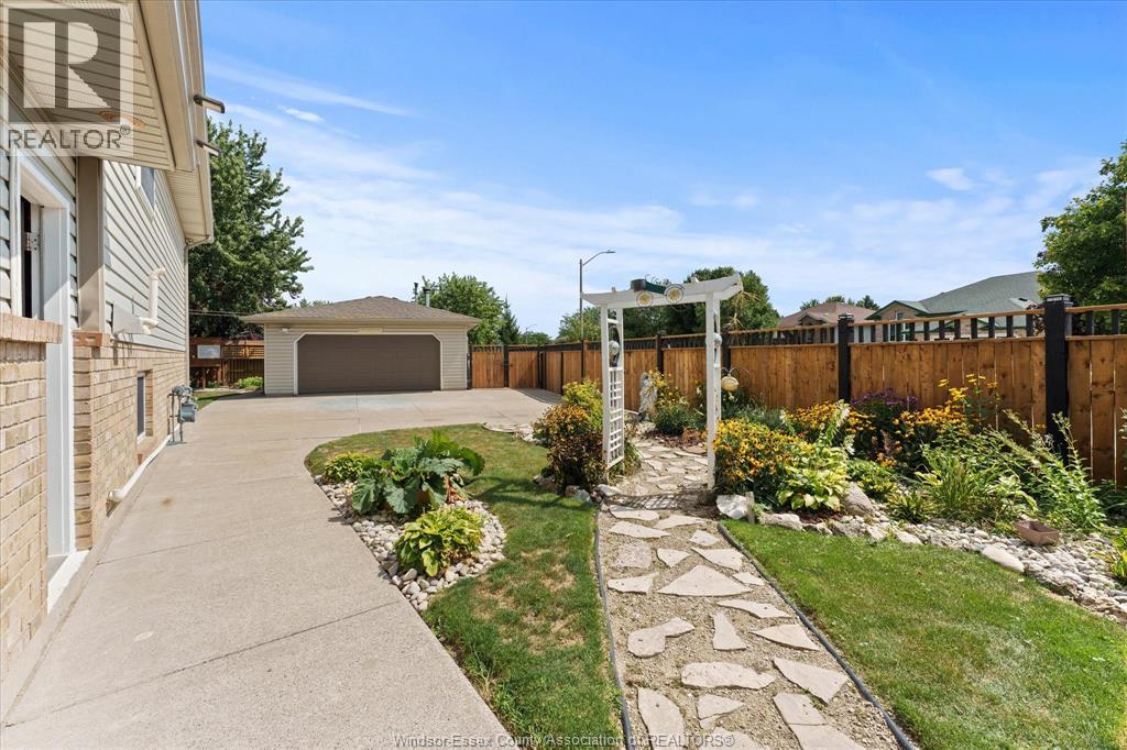 256 Ashwood, Lakeshore, Ontario  N8L 1E7 - Photo 42 - 26020923