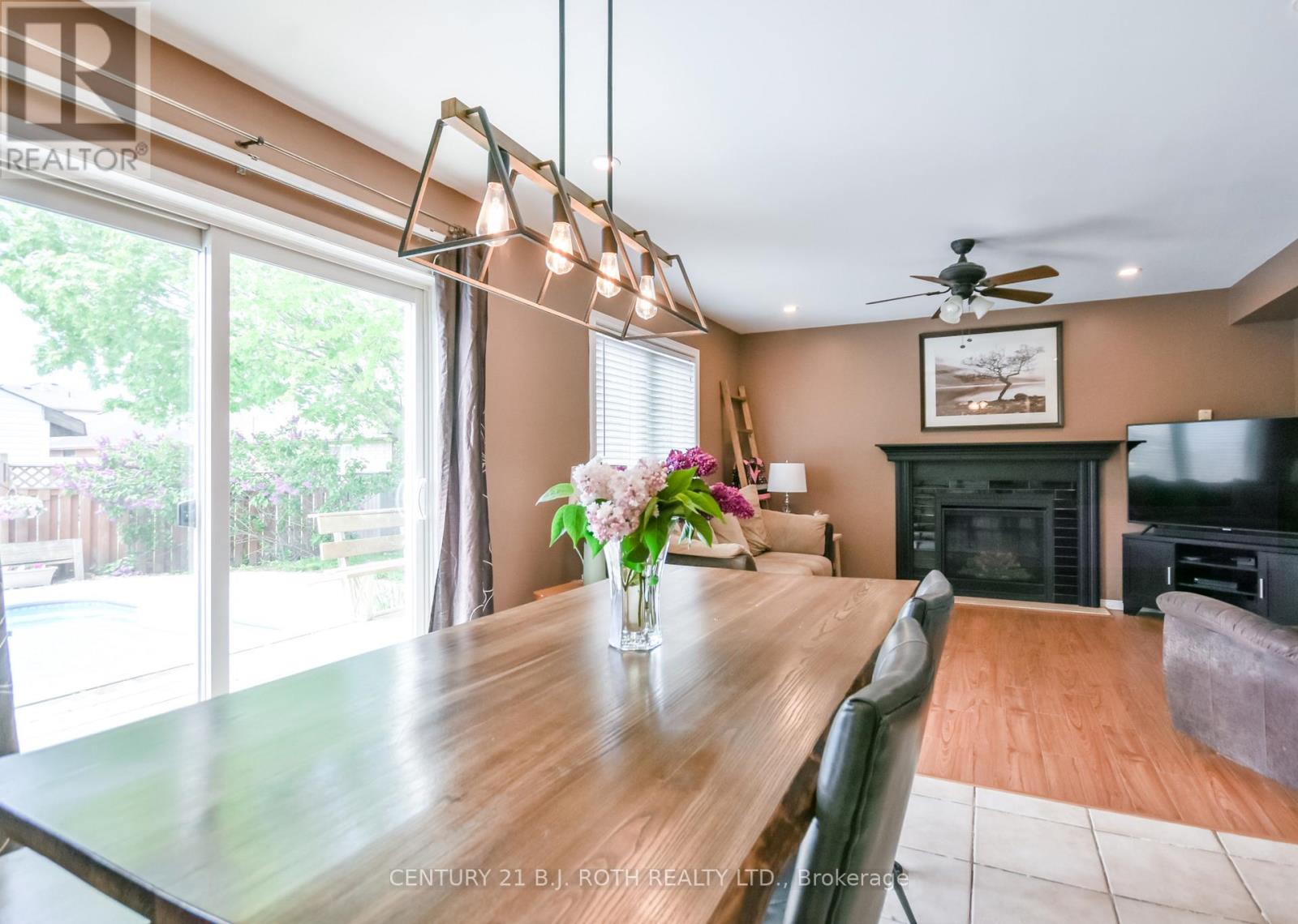 42 Farmstead Crescent, Barrie (Holly), Ontario  L4N 8S1 - Photo 10 - S13716836