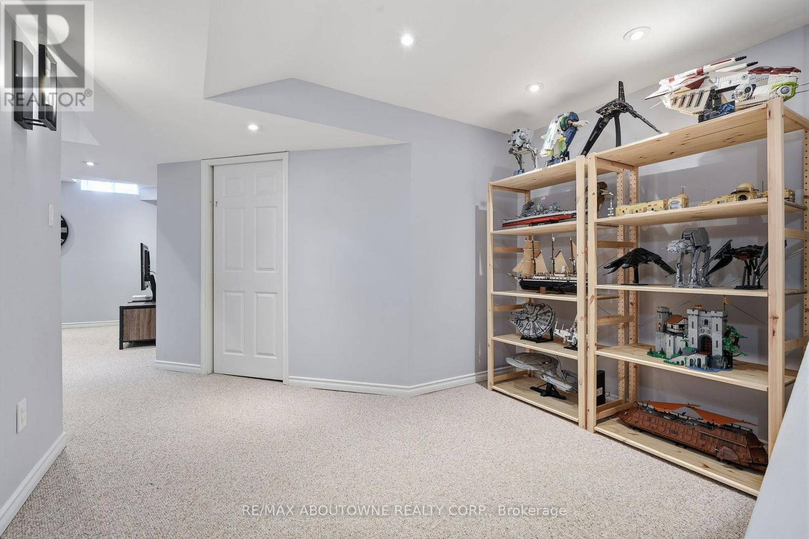 2469 Springforest Drive, Oakville, Ontario L6M 0A2 - Photo 37 - W13716872