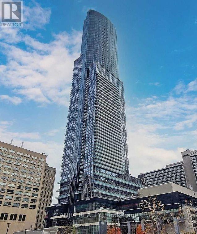 817 - 386 YONGE STREET, Toronto, Ontario