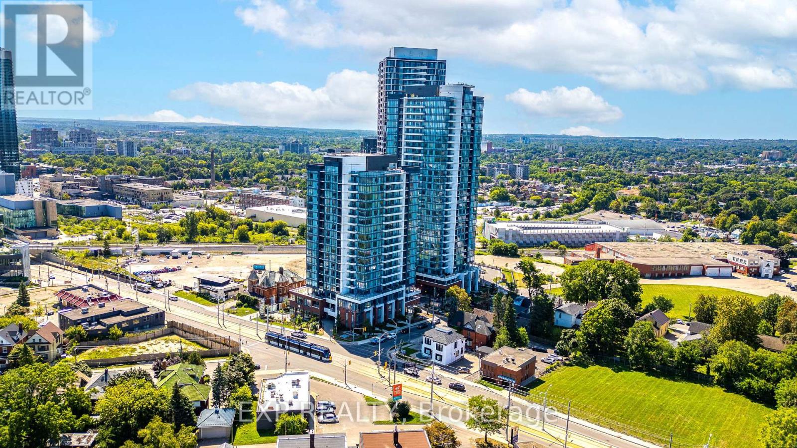 1011 - 5 Wellington Street S, Kitchener, Ontario  N2G 1C7 - Photo 2 - X13716834