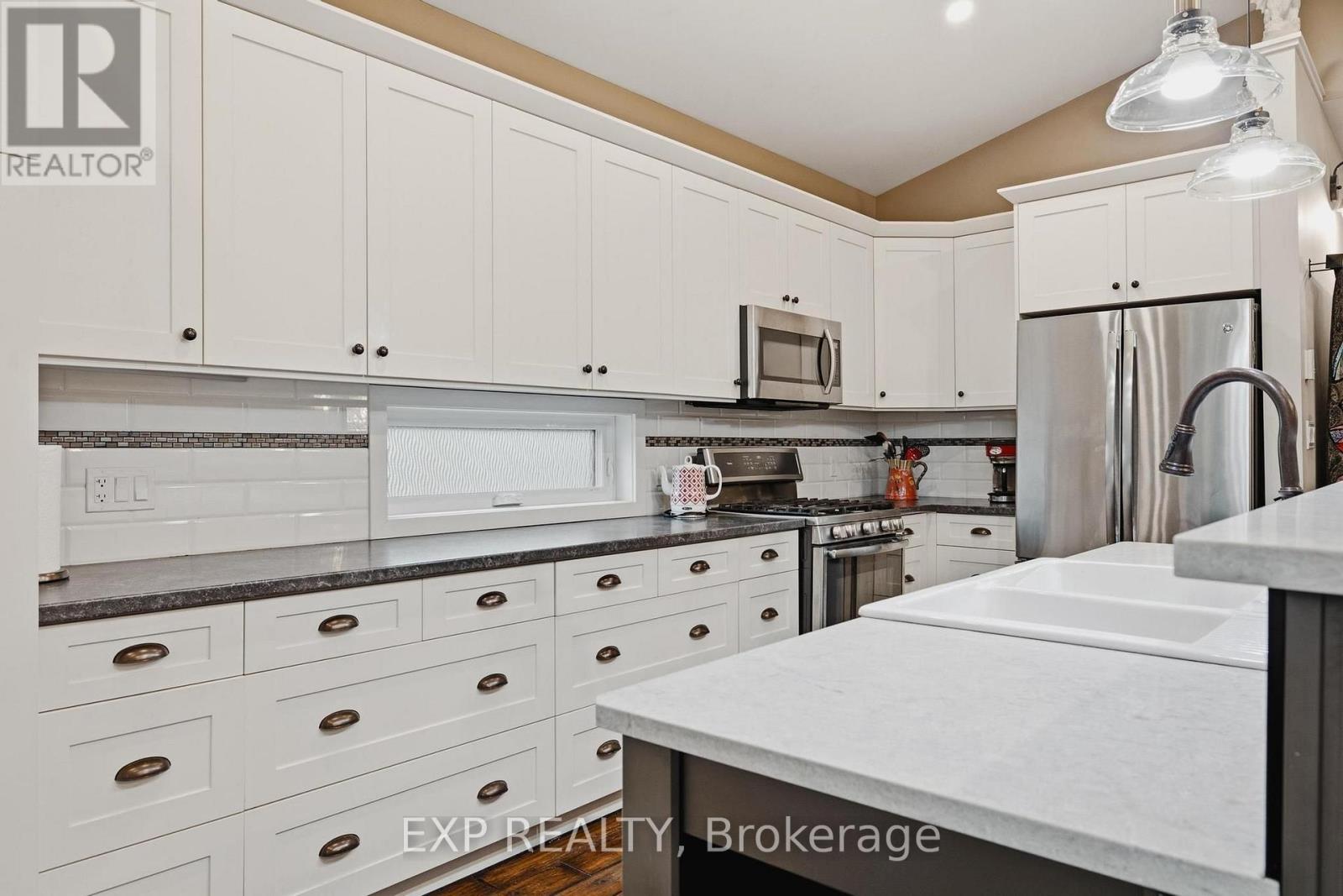 153 James Street, Huron East, Ontario  N0K 1W0 - Photo 13 - X13716842