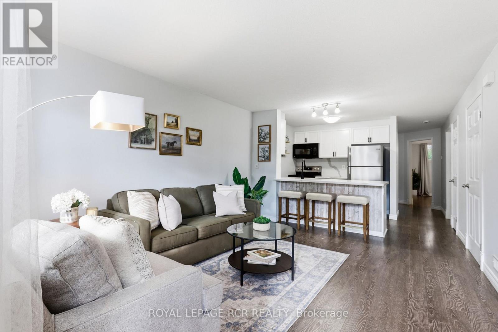 25 - 35 Mountford Drive — photo 3