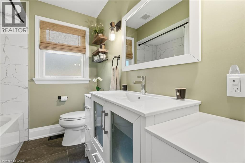 670 Thompson Road, Flamborough, Ontario  L0R 2B0 - Photo 24 - 40858593