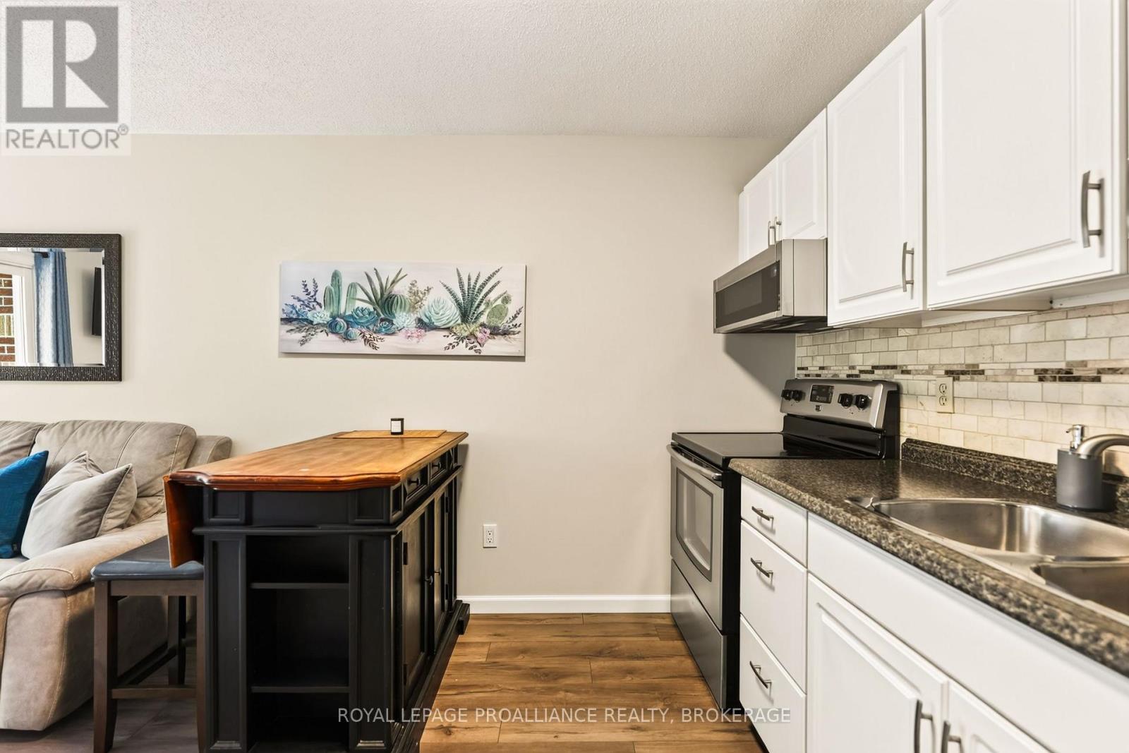 210 - 561 Armstrong Road, Kingston, Ontario  K7M 8J9 - Photo 14 - X13716928